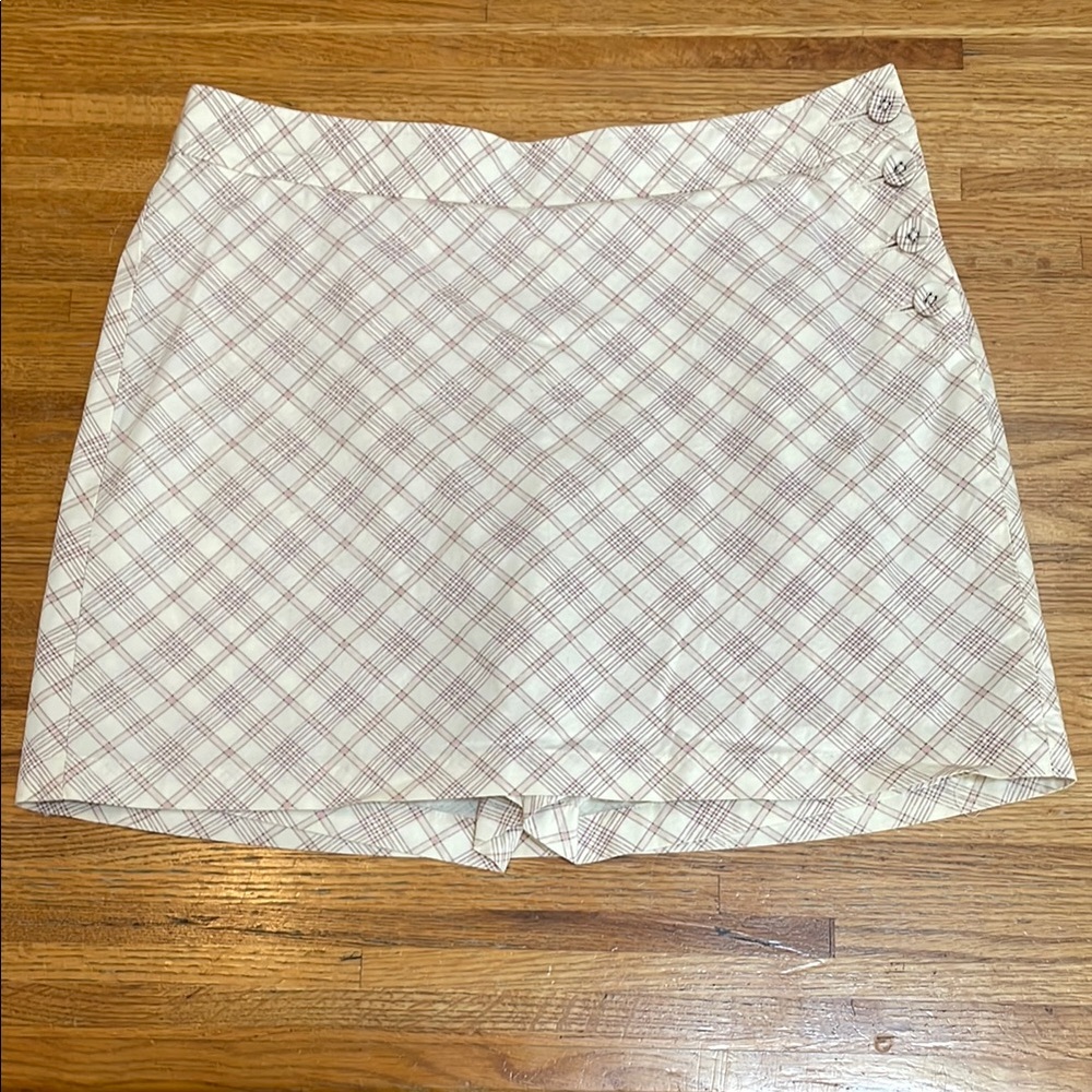 Dockers Women’s Plaid Cream Pink and Gray Skort